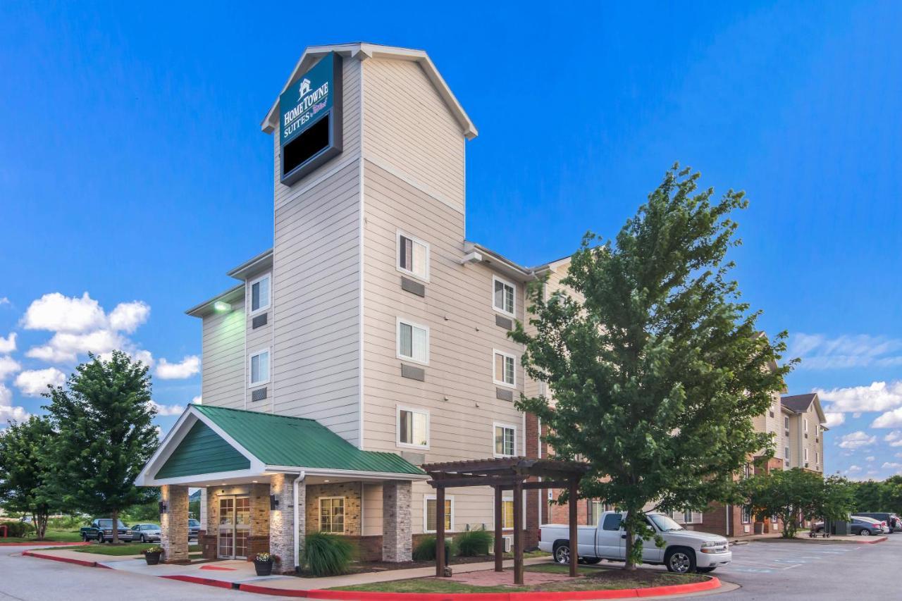 Hometowne Studios & Suites By Red Roof Bentonville Exterior photo